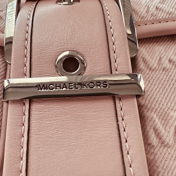Michael Kors Colby Medium Shoulder Bag Rosewater Pink NWT Logo Canvas - Picture 12 of 12
